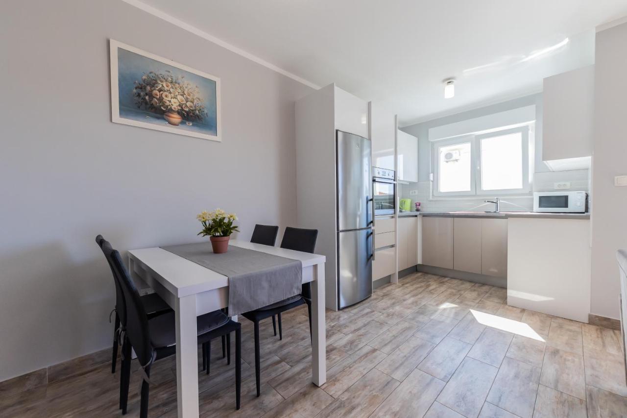 Ferienwohnung Maryann Kaštela Exterior foto