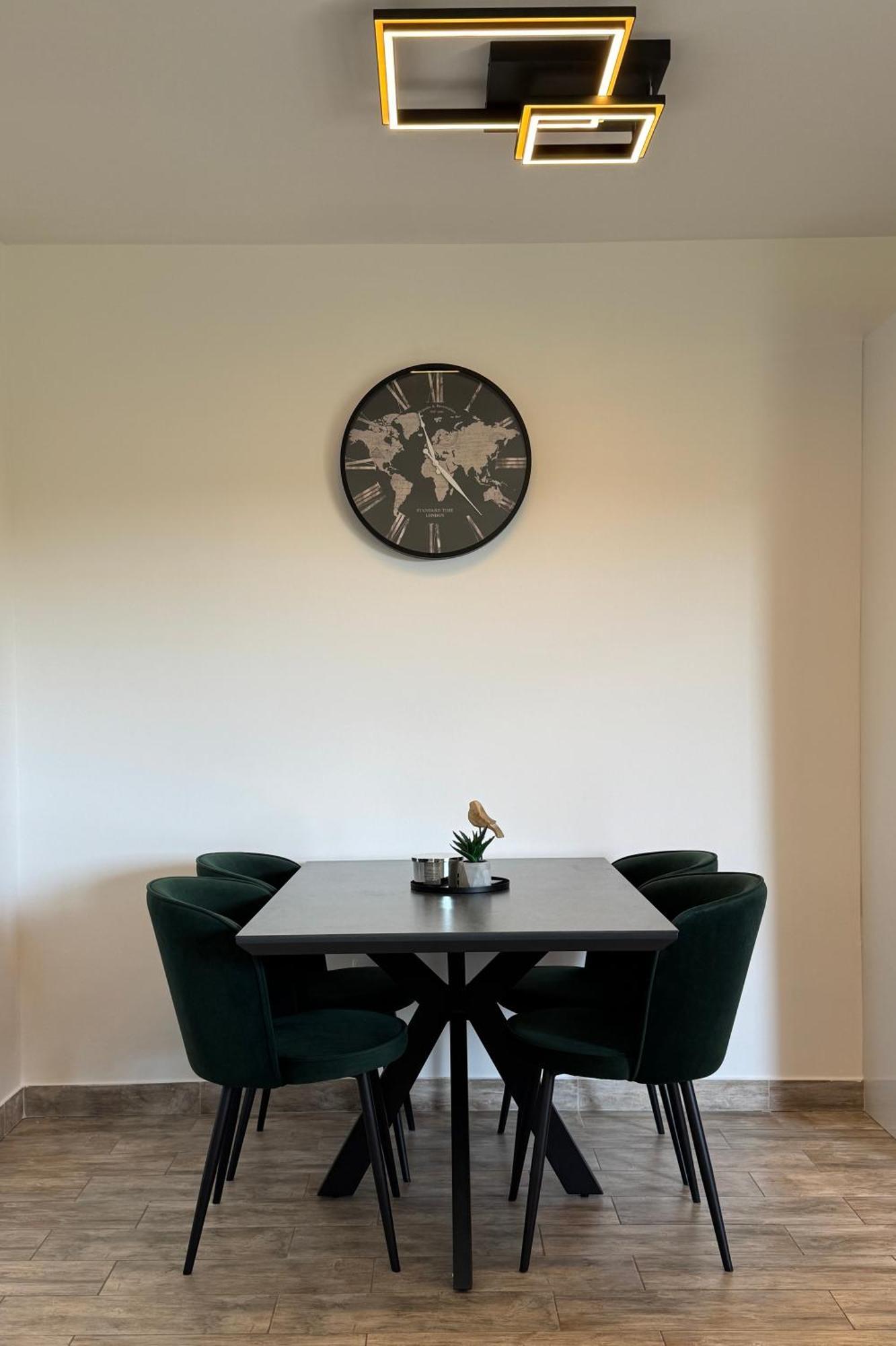 Ferienwohnung Maryann Kaštela Exterior foto